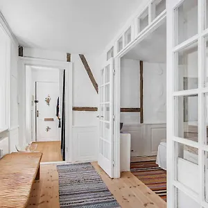 https://h-c-andersens-hang-around.copenhagenhotelselect.com